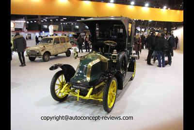 1910 Renault Type AG1 "Taxi de la Marne"